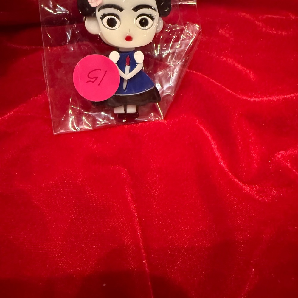 Colorful Frida Kahlo Brooch - Picture 5 of 5